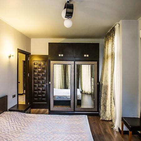 Апартаменти Voyage Flats Батумі Екстер'єр фото