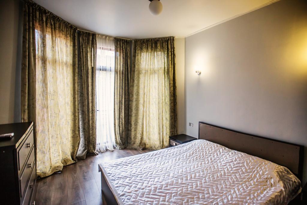Апартаменти Voyage Flats Батумі Екстер'єр фото